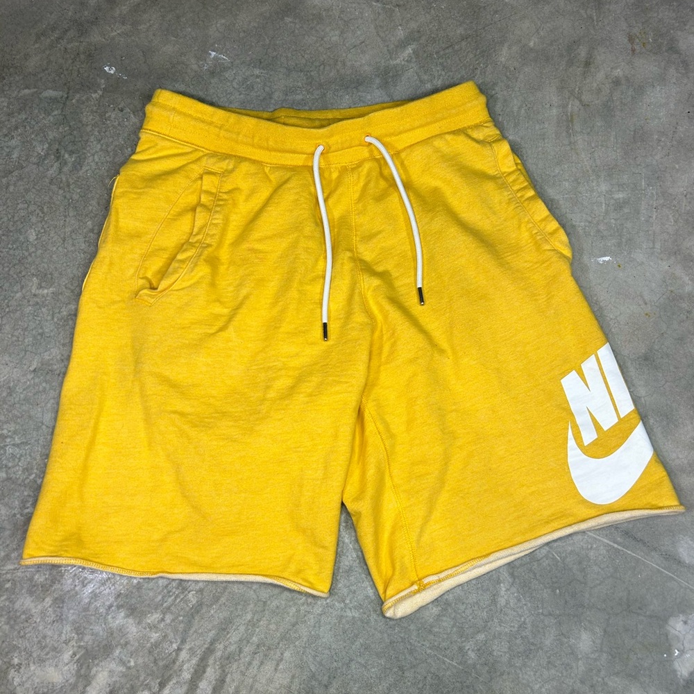 Mens Nike casual shorts